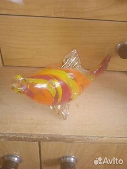 Статуэтка рыбка стекло