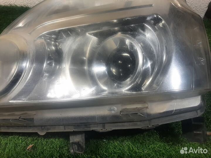 Фара левая на Nissan X-Trail T31