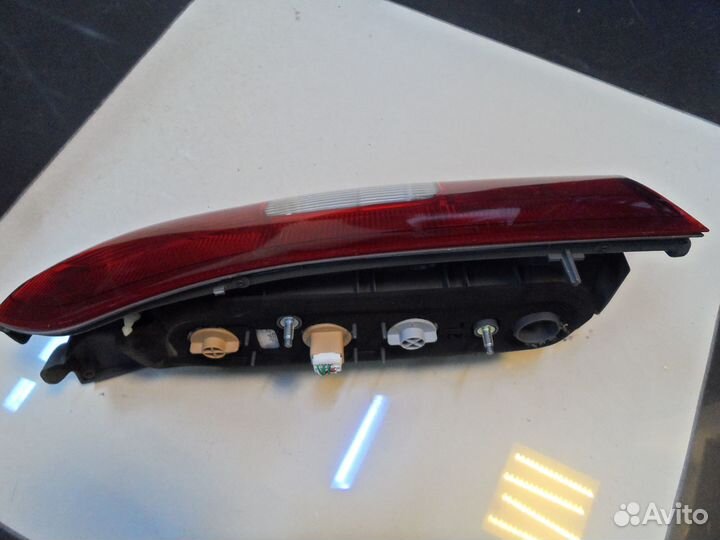 Задний фонарь левый Toyota Probox