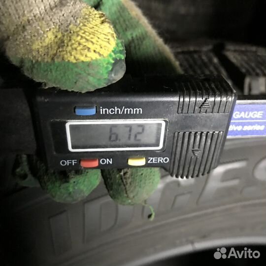 Bridgestone Blizzak VRX 215/60 R16