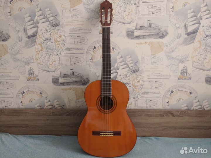 Классическая гитара yamaha c40
