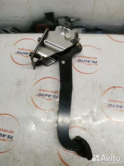 Педаль сцепления Ssangyong Action New 2.0 дизель