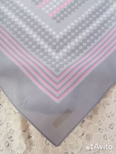 Винтажный красивый платок