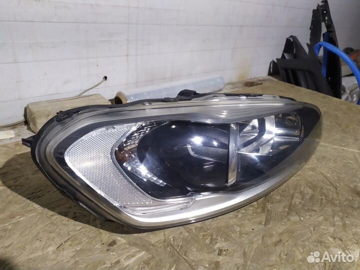 Фара правая volvo XC60 2013-2017 31420258