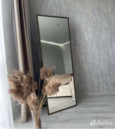 Зеркало напольное