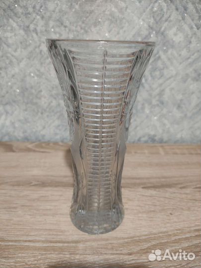 Хрустальная ваза