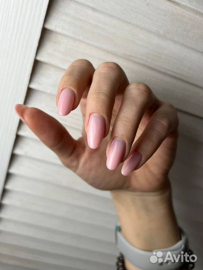 Модель на маникюр