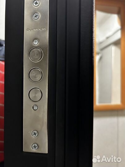 Дверь входная новая