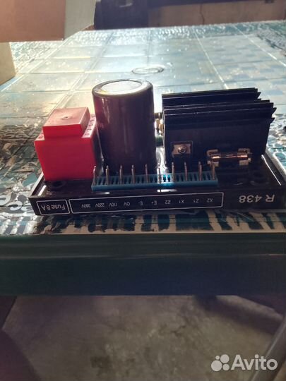 Регулятор напряжения AVR R438
