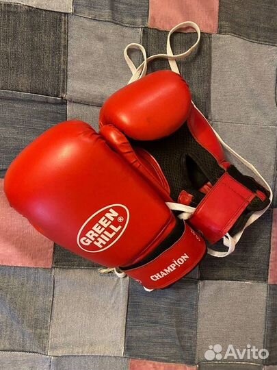 Боксерские перчатки