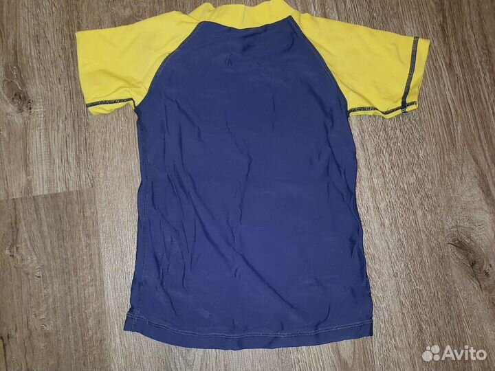 Рашгард детский из Канады