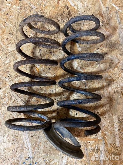 Пружина подвески передняя Nissan Patrol Y60 RD28