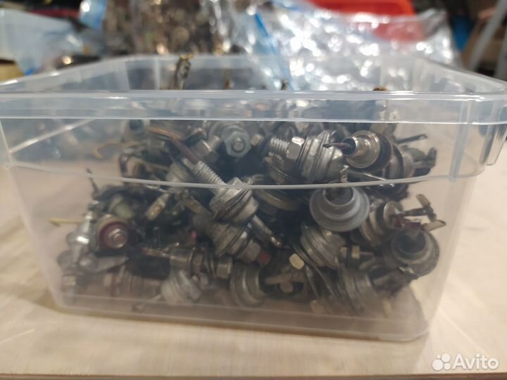 Мощные советские диоды,тиристоры,стабилитрон 1.5кг