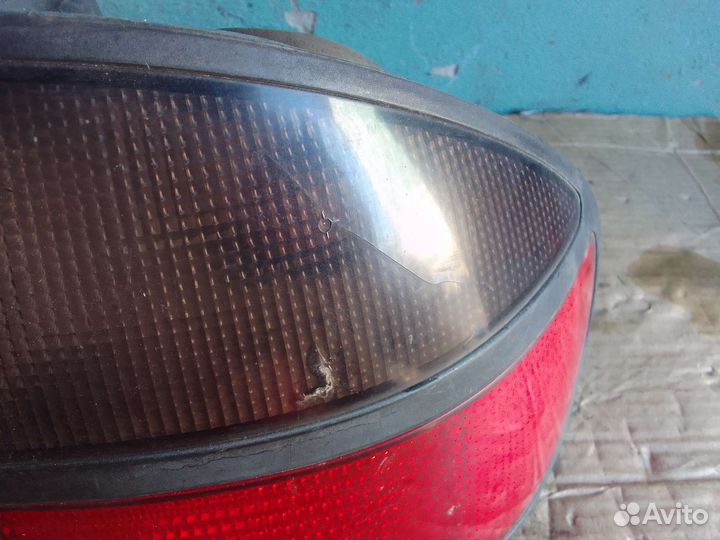 Фонарь задний Renault Laguna 1