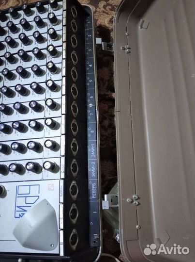 Микшерный пульт