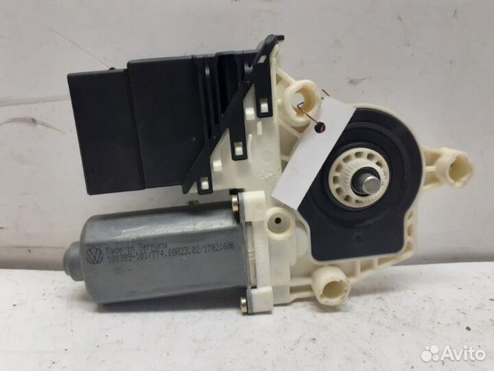 Моторчик стеклоподъемника Volkswagen Golf Iv/Bora