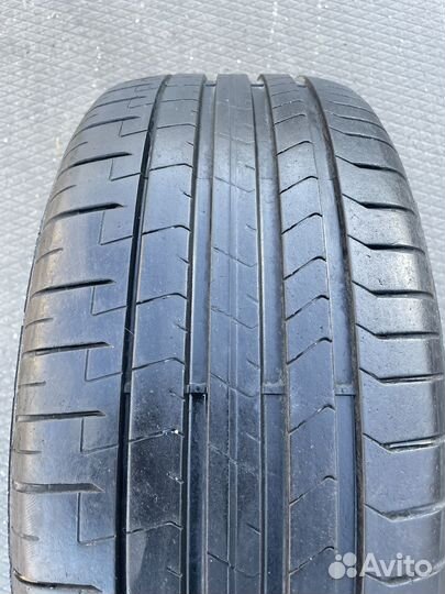 Pirelli P Zero PZ4 255/35 R21