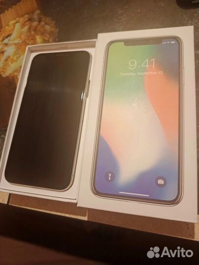 iPhone X, 256 ГБ