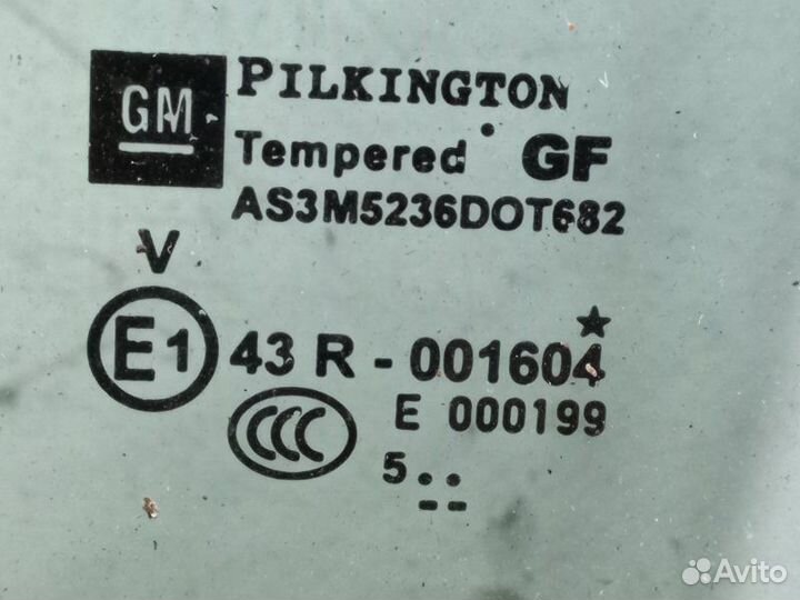 Стекло двери форточка заднее левое Opel Zafira B