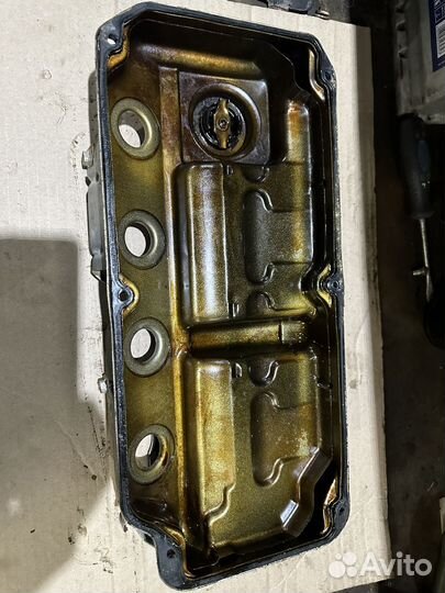 Клапанная крышка mitsubishi 4G93, 4G92