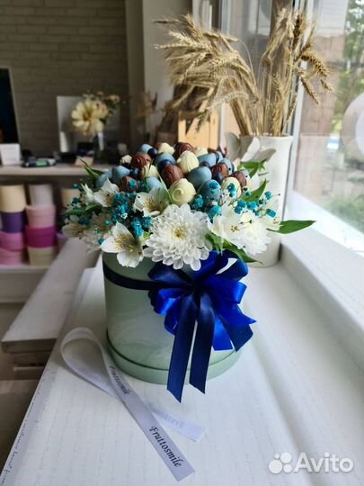 Бокс с клубникой