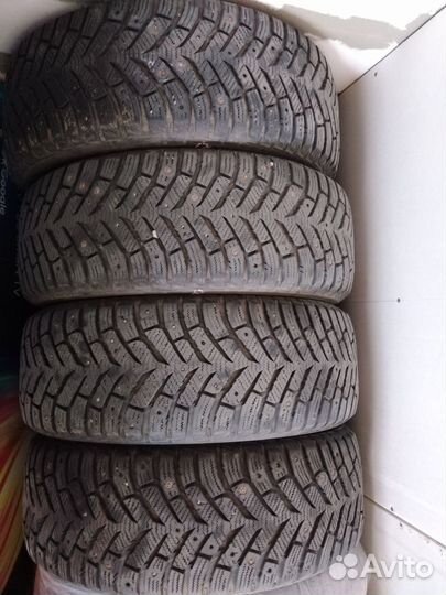 Toyo Observe Ice-Freezer 215/60 R16 92