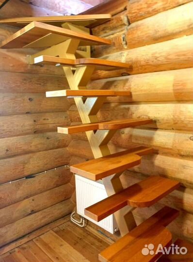 Лестница Г-образная с поворотными ступенями