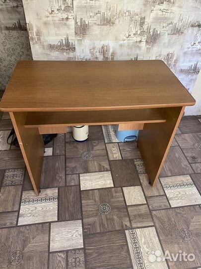 Стол под телевизор