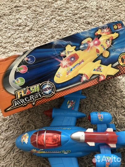 Самолет музыкальный