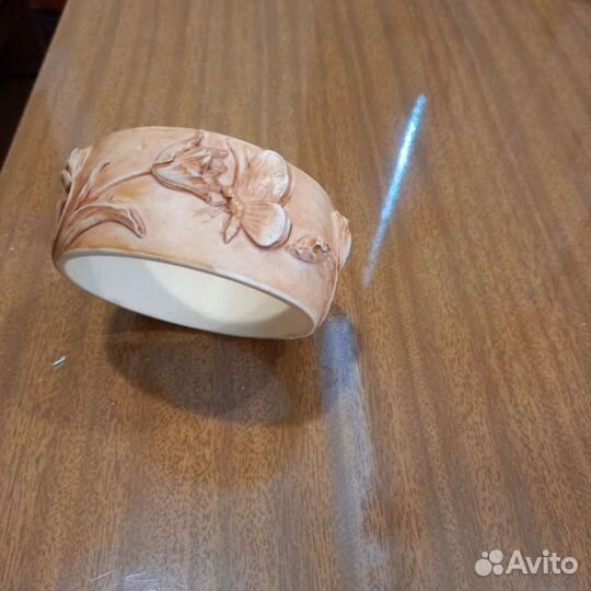 Браслет старинный пластик