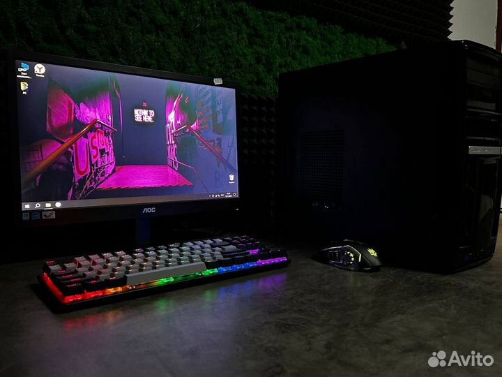 Офисный компьютер с монитором. Комплект