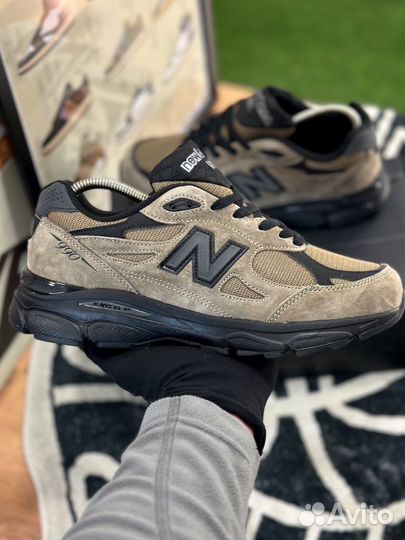 Кроссовки New Balance 990 v3