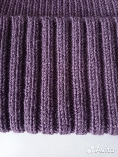 Шапка ручной вязки