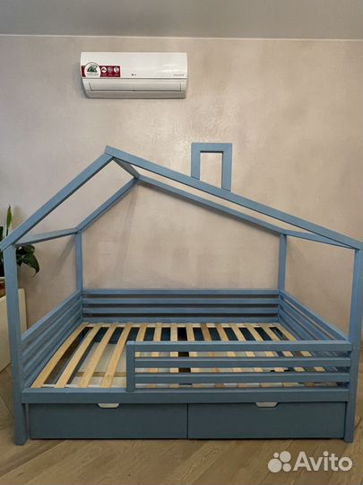 Кровать домик