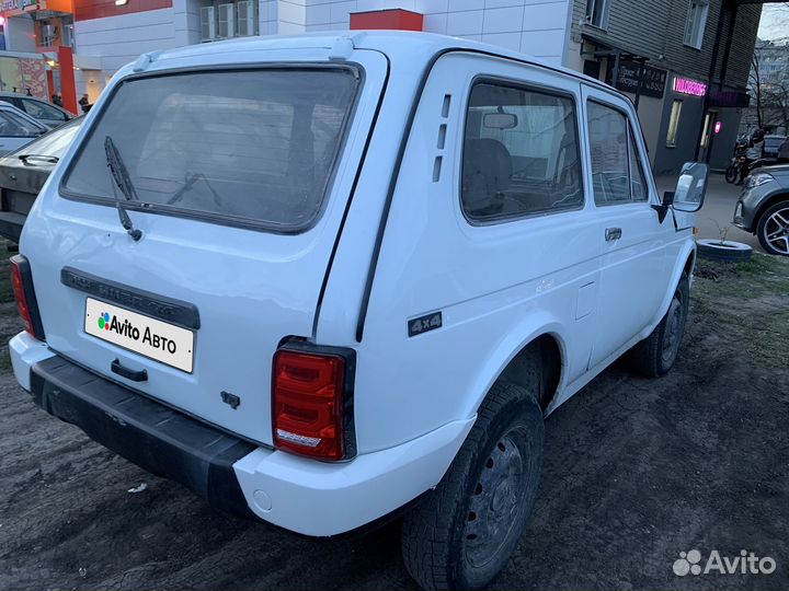 LADA 4x4 (Нива) 1.7 МТ, 1998, 80 000 км