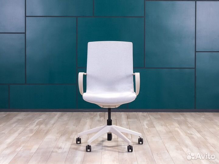 Компьютерное кресло