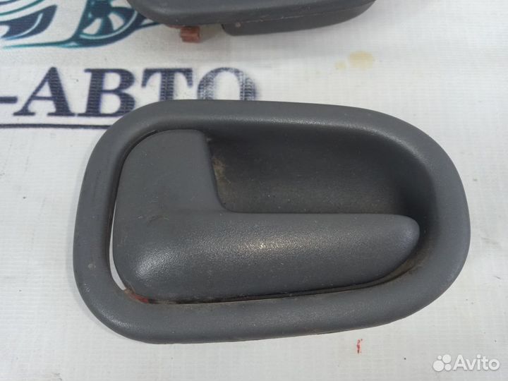 Ручка двери внутренняя левая Kia Sportage I (1993—2006)