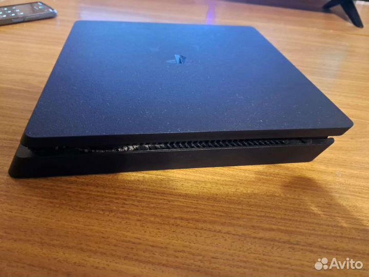 Playstation 4 slim
