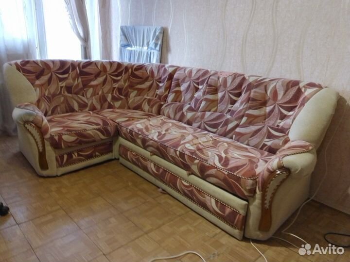 Большой угловой диван раскладной бу