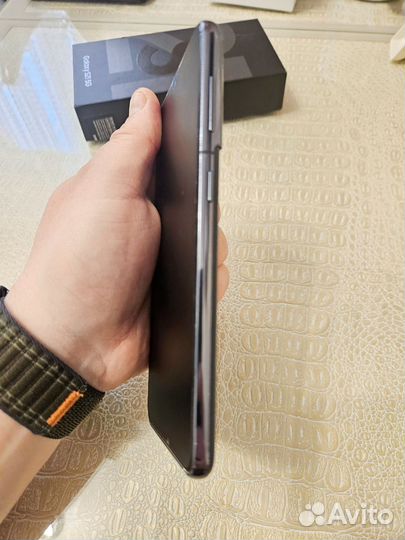 Samsung Galaxy S21, 8/128 ГБ