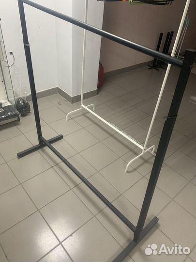 Вешалка для одежды напольная металлическая