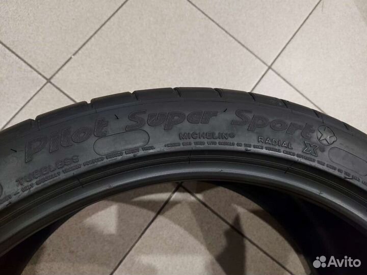 Michelin Pilot Super Sport 285/35 R21 105Y