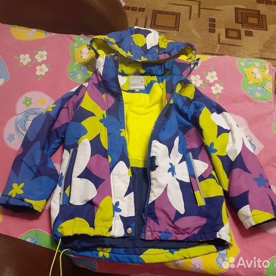 Куртка для девочки рост 122,носили один сезон