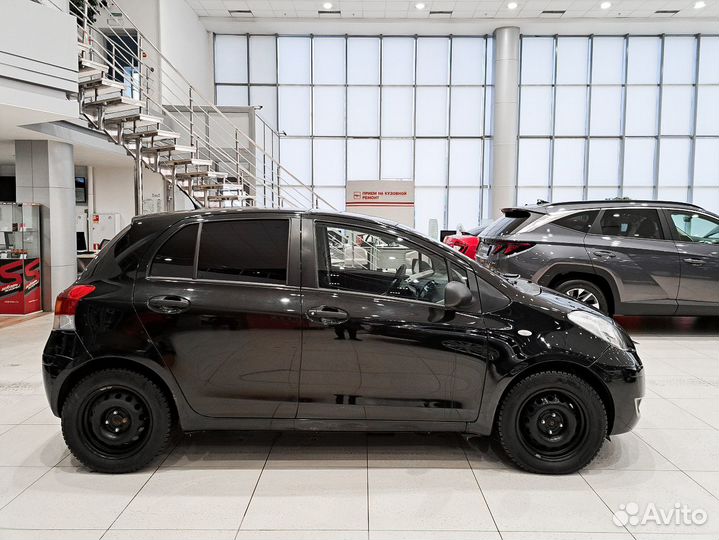 Toyota Yaris 1.0 МТ, 2009, 195 831 км