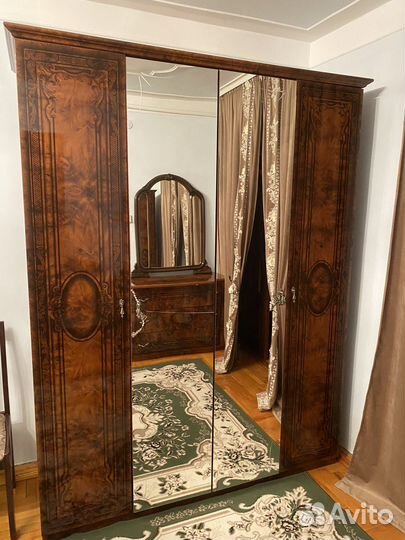 Спальный гарнитур бу