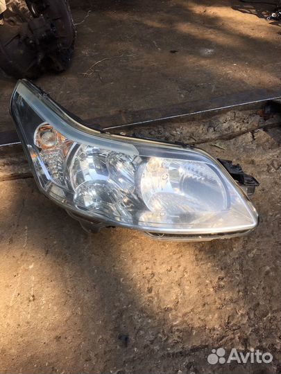 Фара правая Citroen c4