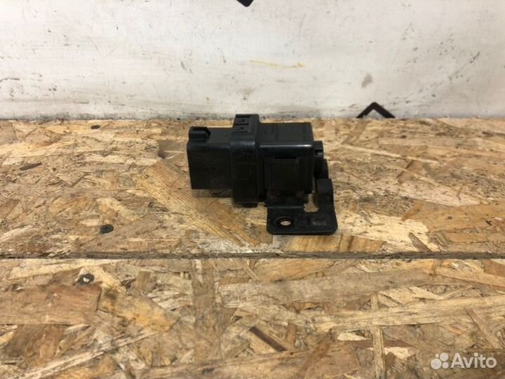 Реле свечей накала Hyundai Santa Fe 2 Рестайл