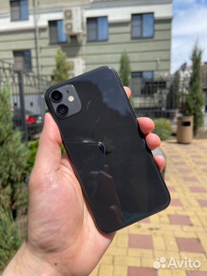 iPhone 11, 64 ГБ