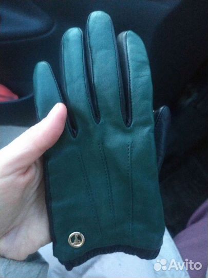 Укороченные перчатки кожаные женские Fabretti