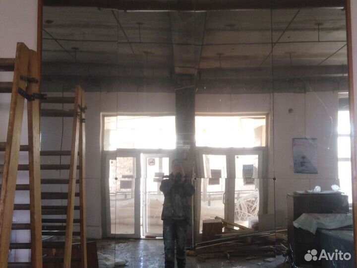 Продаються зеркала